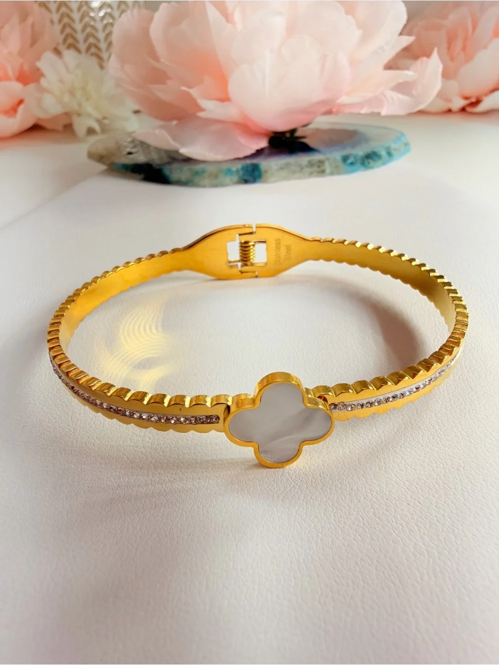 Stainless steel Gold Bangle Bracelet with White Mother-of-Pearl Clover Accent